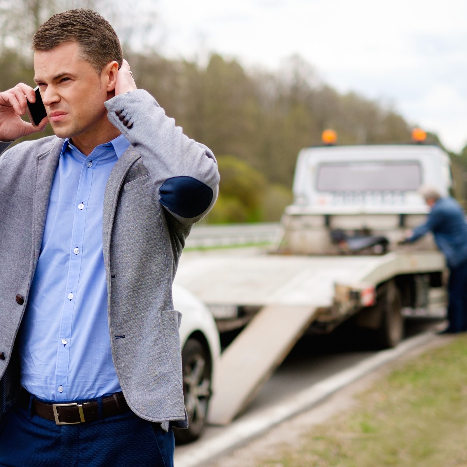 Эвакуация автомобиля на платформе